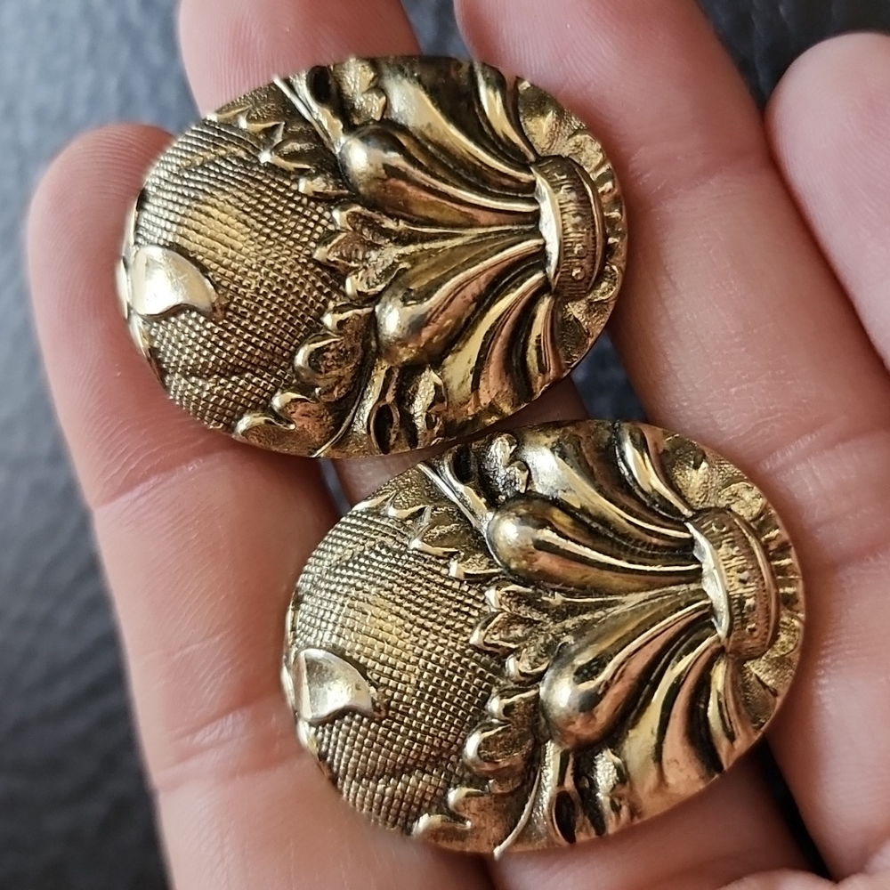 Vtg Whiting & Davis Clip On Earrings